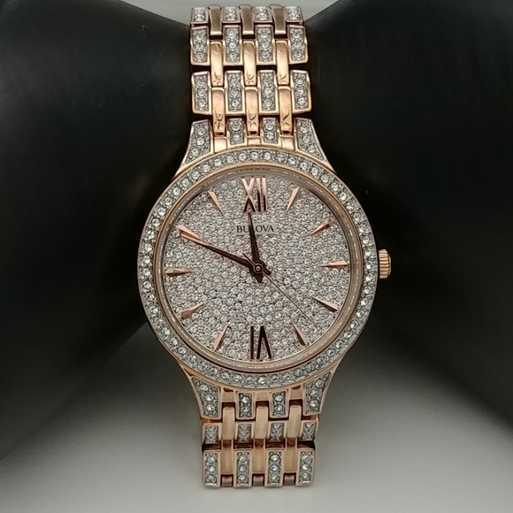EUC BULOVA gold watch main image 5